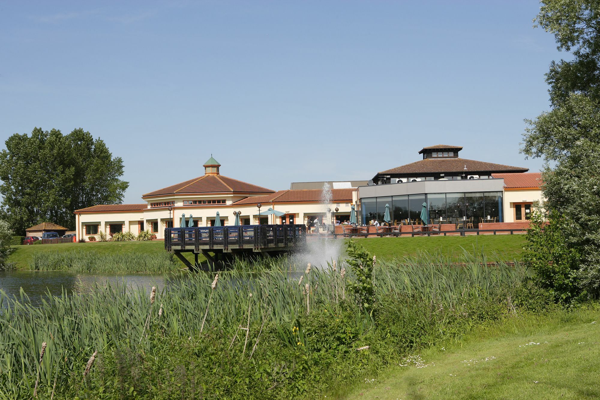 The Willows Training Centre Wyboston Exterior foto